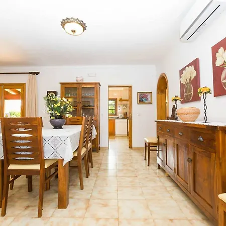 Toniet Villa